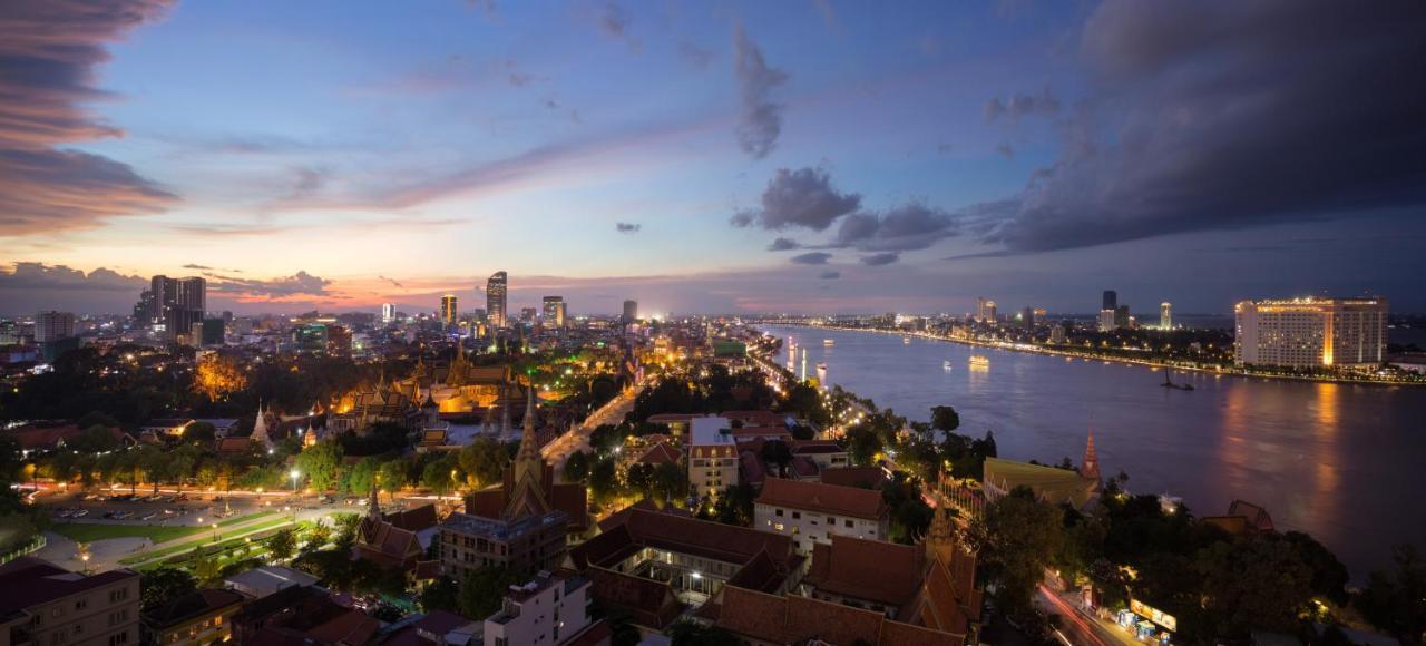 Hotel Emion Phnom Penh Exterior photo